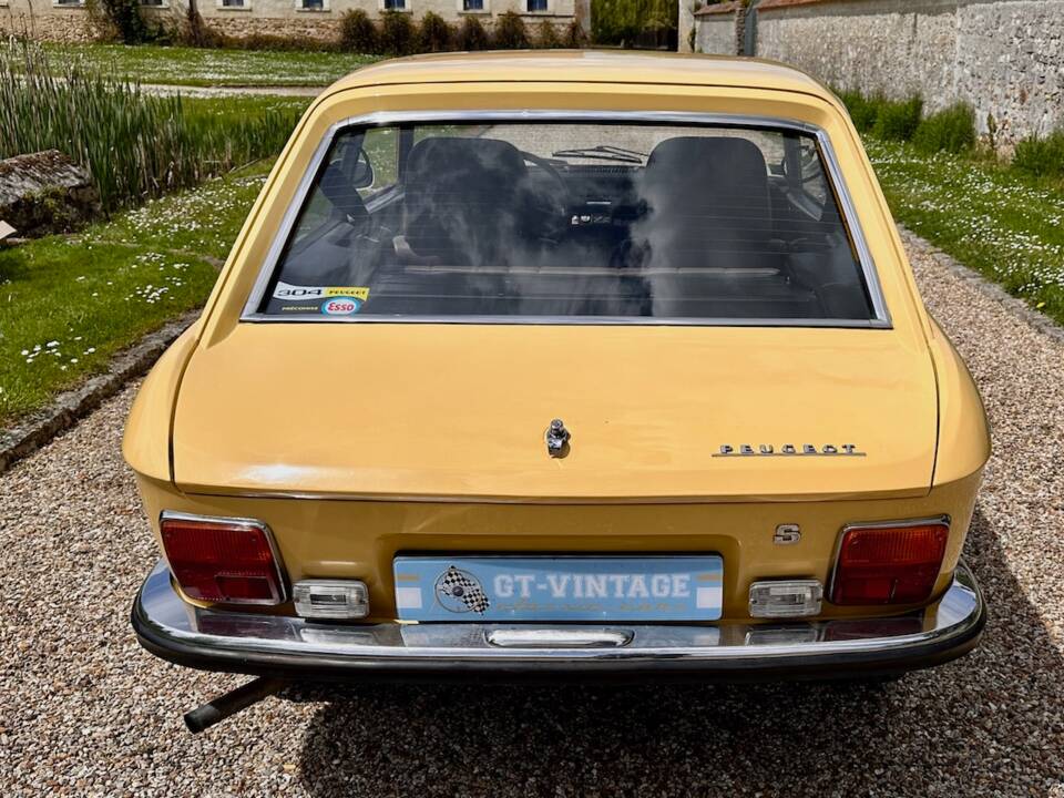 Image 15/71 of Peugeot 304 S Coupe (1974)