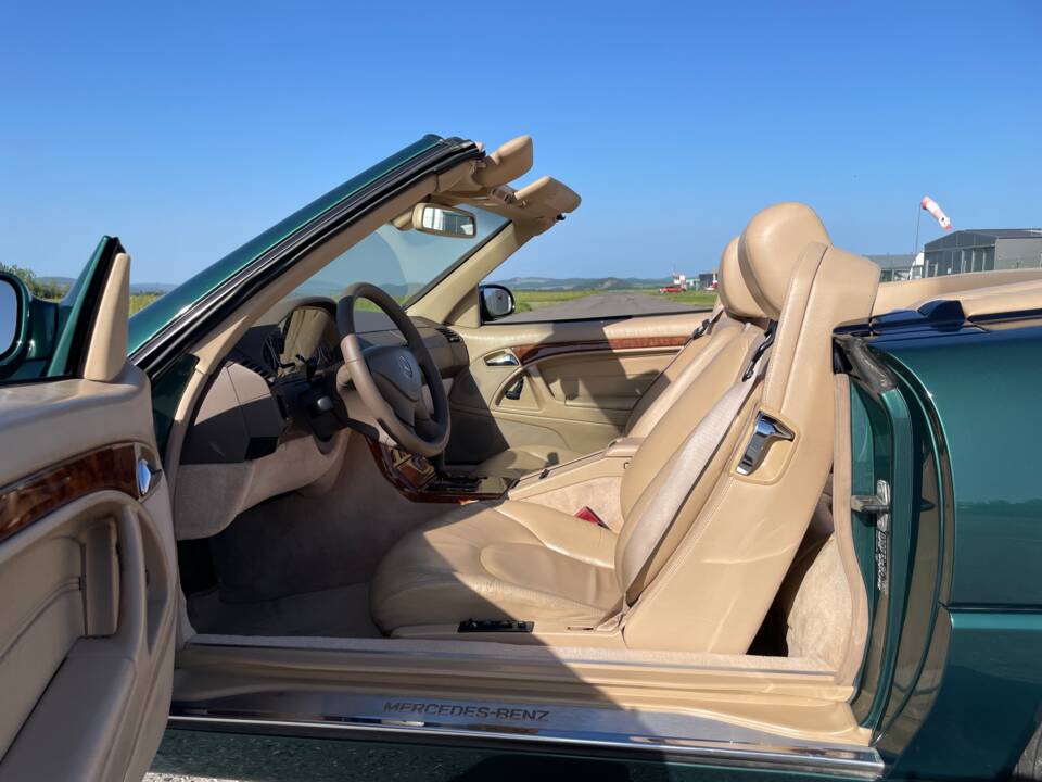 Image 17/39 de Mercedes-Benz SL 320 (1999)