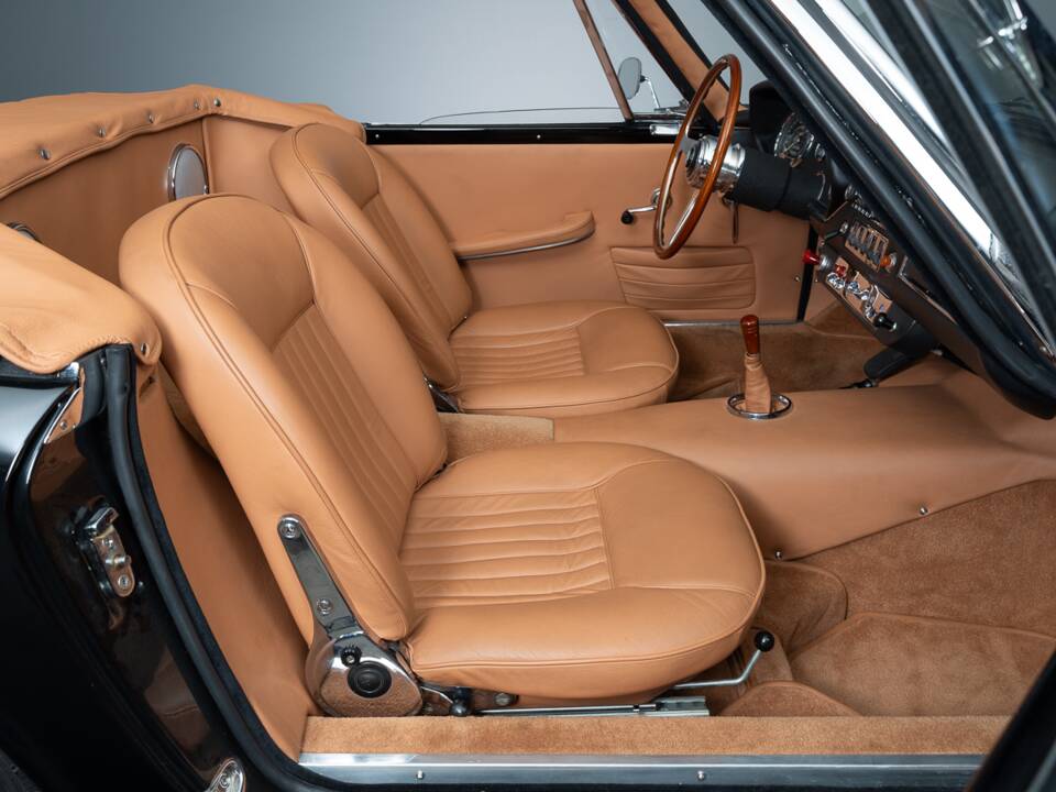 Imagen 23/36 de Maserati Mistral 3700 Spyder (1965)