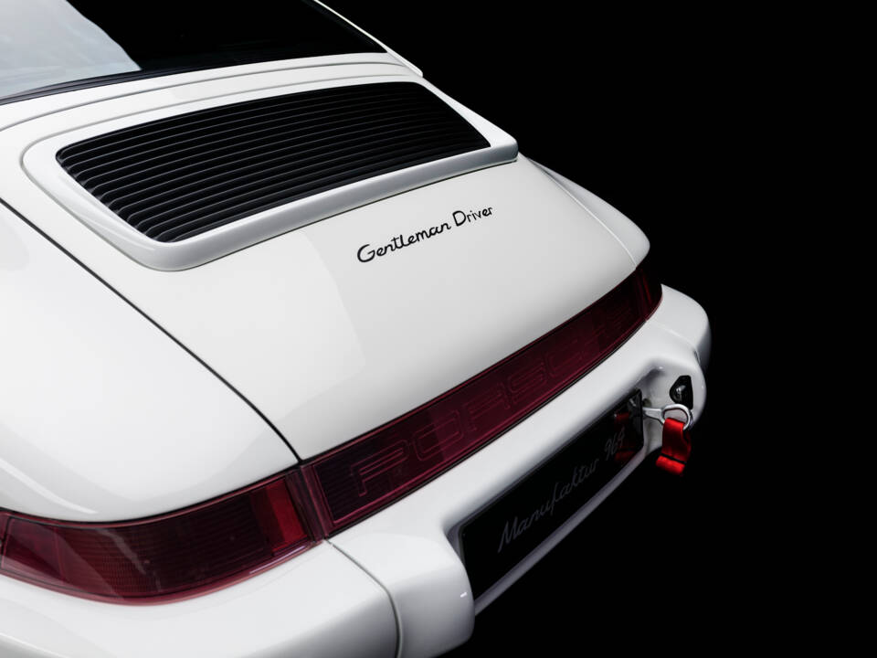 Afbeelding 22/26 van Porsche 911 Carrera 2 (1991)