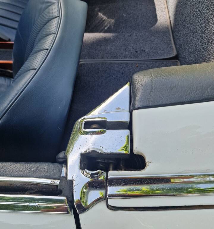Image 48/100 de Mercedes-Benz 250 SL (1967)