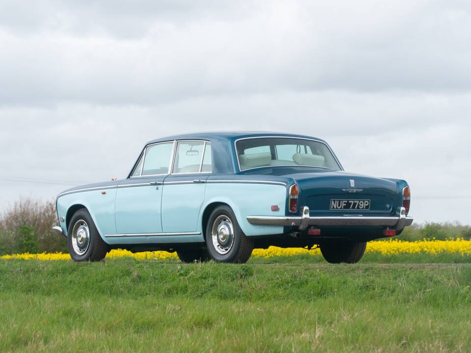 Image 11/50 of Rolls-Royce Silver Shadow I (1976)