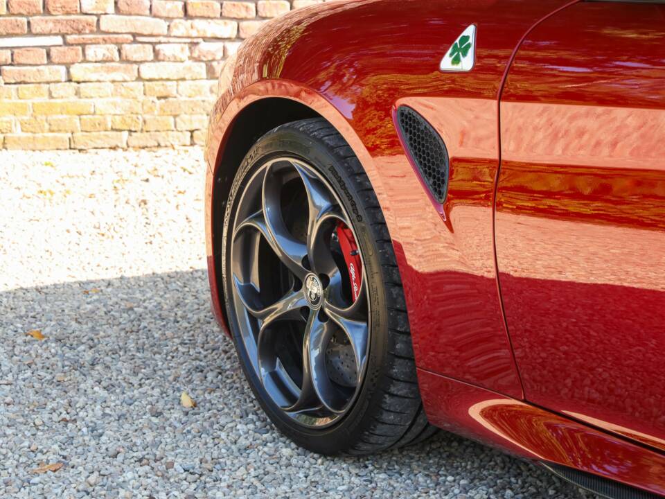 Bild 17/50 von Alfa Romeo Giulia Quadrifoglio (2017)