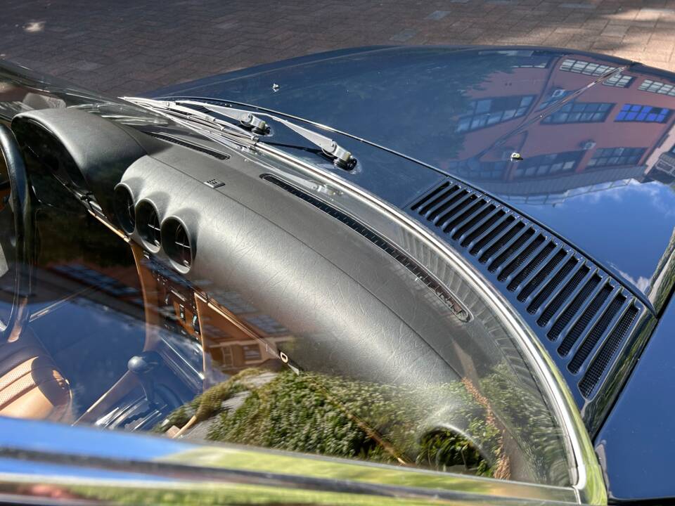 Image 12/50 of Mercedes-Benz 380 SL (1983)