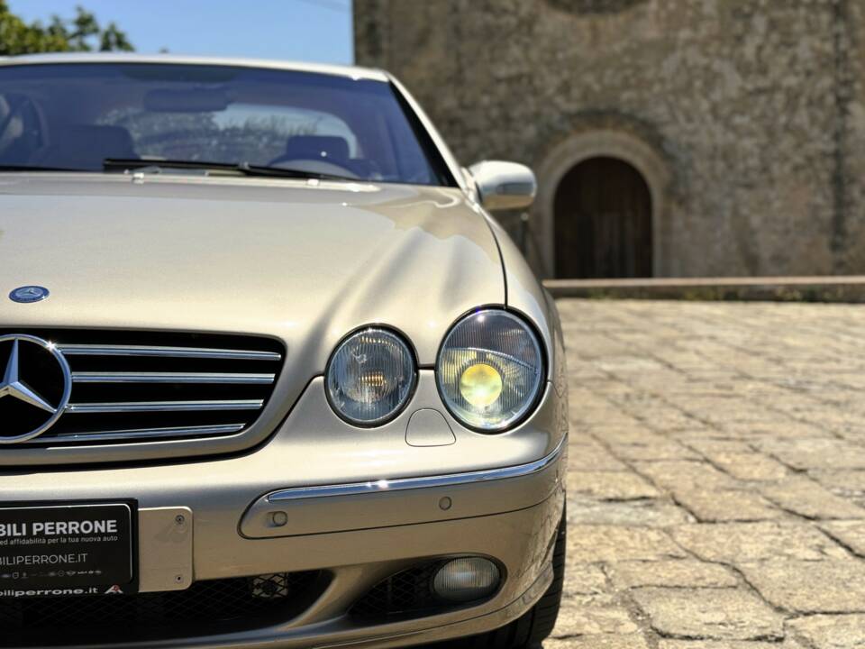 Bild 10/29 von Mercedes-Benz CL 500 (2002)