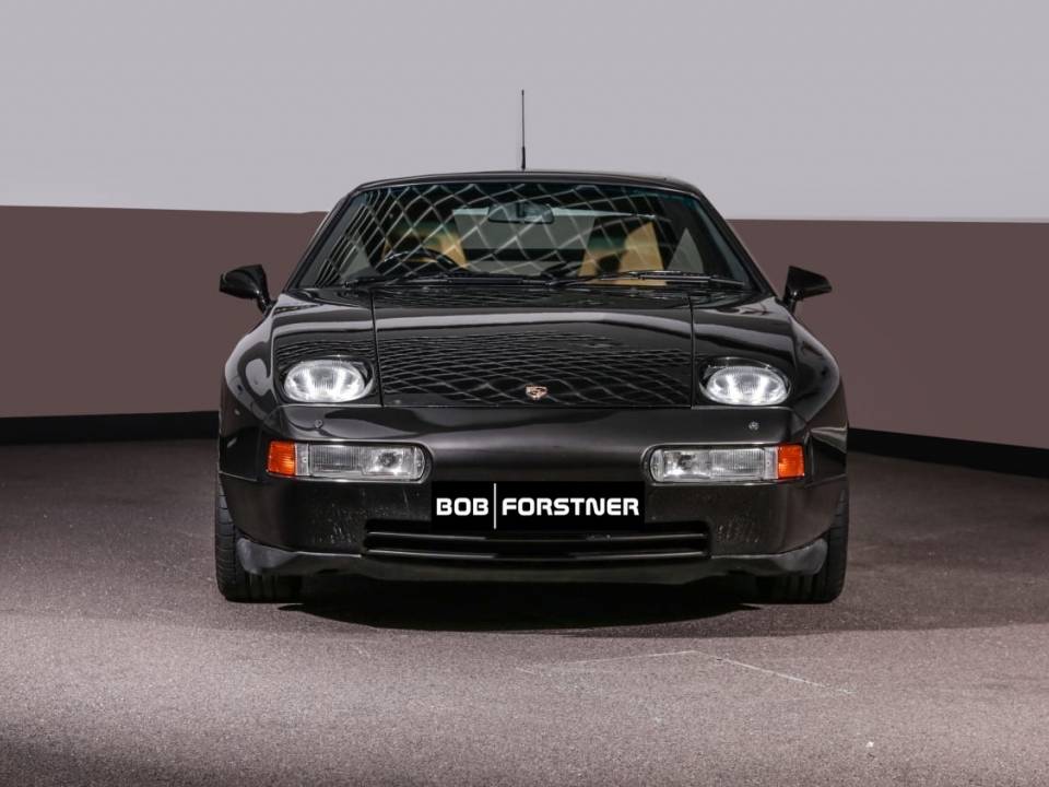Bild 1/13 von Porsche 928 GTS (1994)