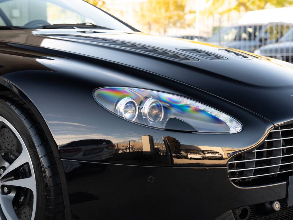 Image 8/83 de Aston Martin V12 Vantage (2009)