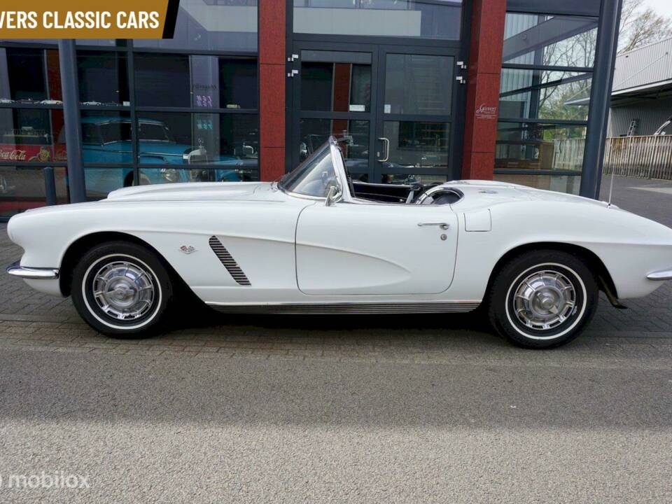 Image 7/9 of Chevrolet Corvette (1962)