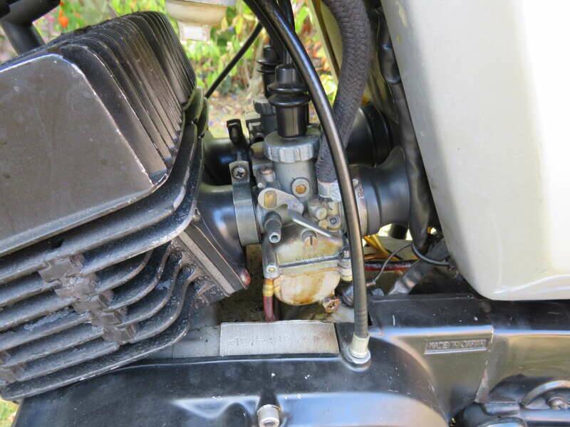 Image 21/36 of Yamaha RD 125 DX (1981)