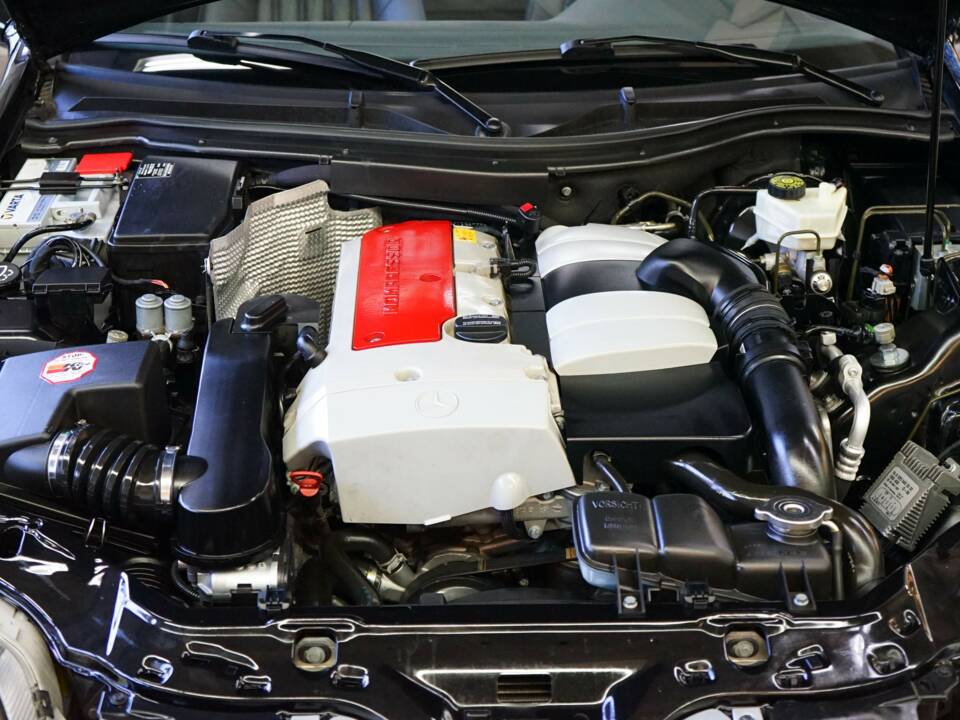 Image 38/48 of Mercedes-Benz SLK 230 Kompressor (2003)