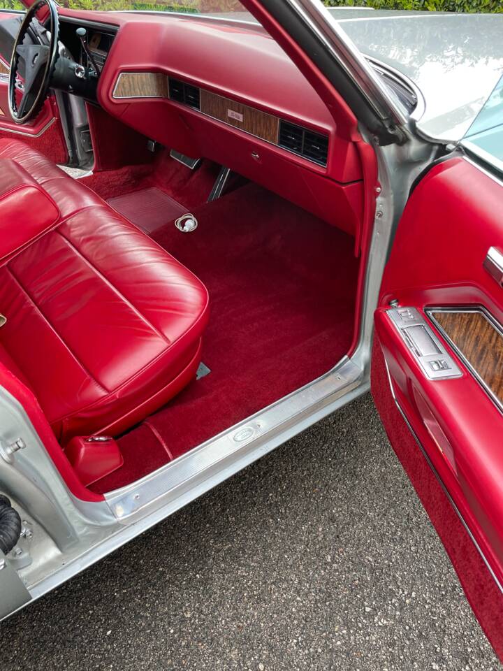 Image 56/90 of Cadillac Sedan DeVille (1970)