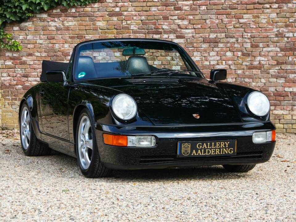 Image 36/50 de Porsche 911 Carrera 2 (1991)