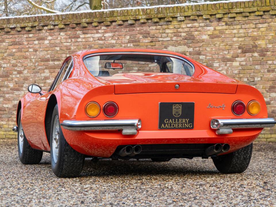 Image 33/50 de Ferrari Dino 246 GT (1970)