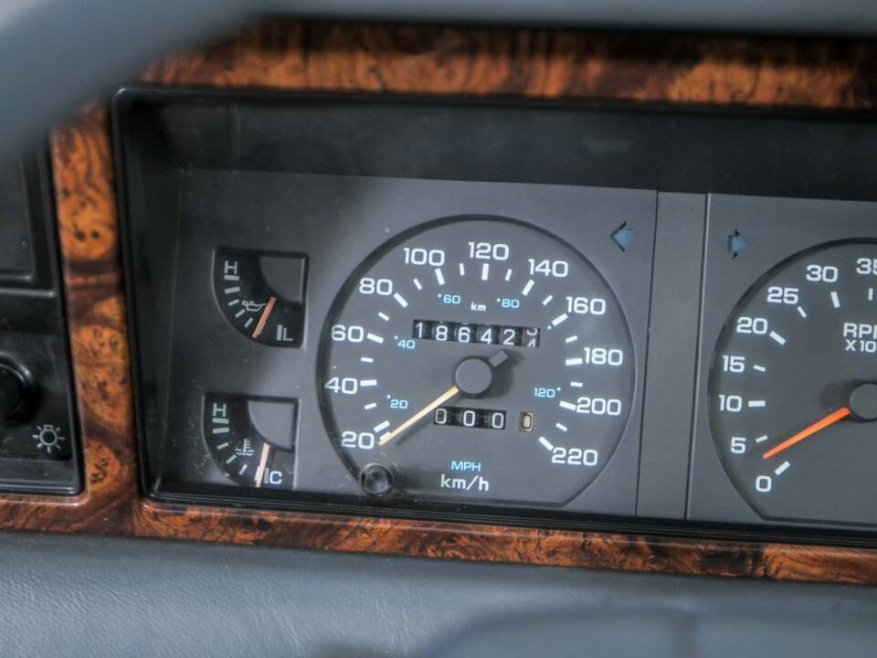 Bild 16/50 von Chrysler Le Baron 2.5 Turbo (1988)