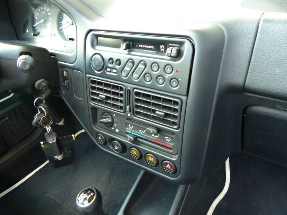 Imagen 17/21 de Peugeot 106 1.4 (1993)