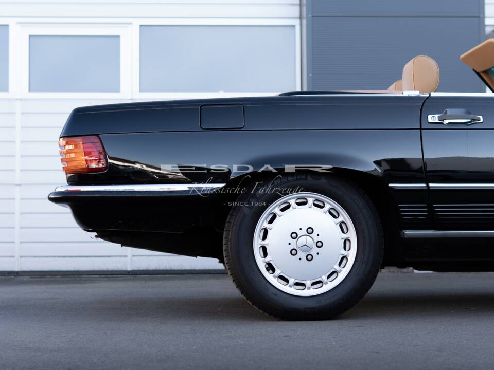 Image 35/37 of Mercedes-Benz 560 SL (1989)