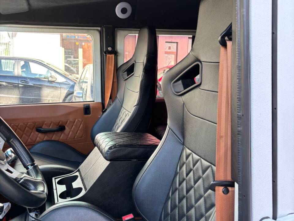 Afbeelding 39/73 van Land Rover Defender 110 (2005)