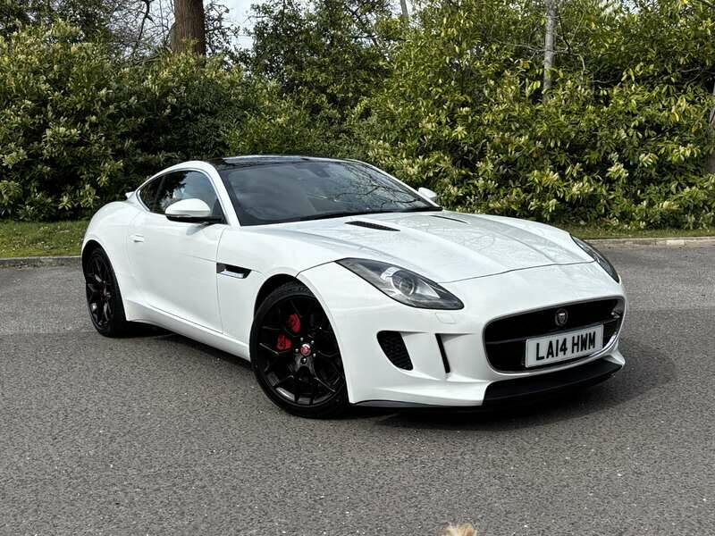 Image 7/50 of Jaguar F-Type (2014)