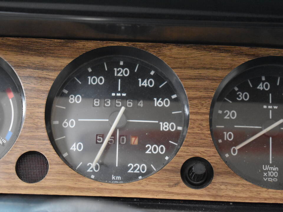 Image 25/52 of BMW 2002 tii (1975)