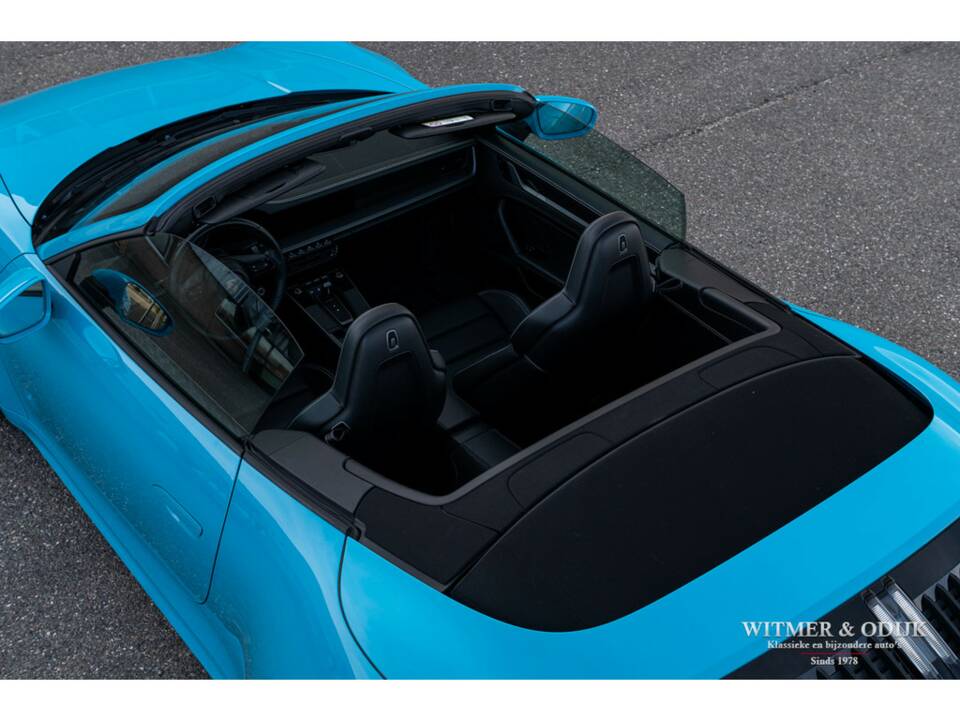 Image 21/42 of Porsche 911 Carrera (2020)