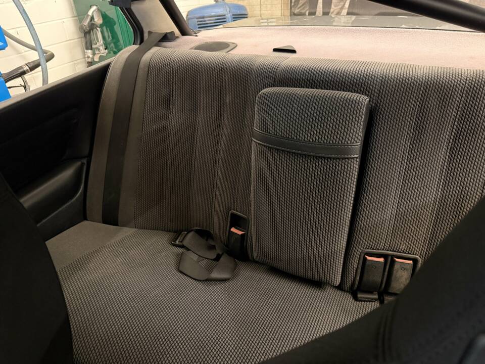 Immagine 12/18 di BMW 316 (1987)