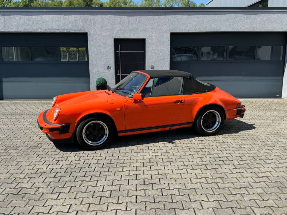 Image 2/14 of Porsche 911 SC 3.0 (1983)