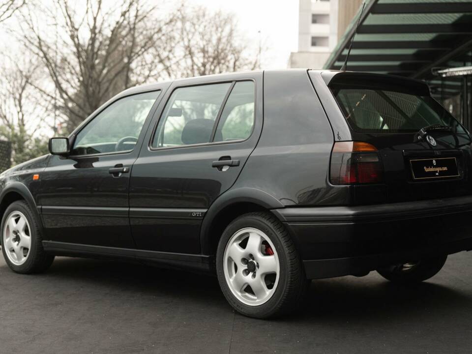 Image 7/31 of Volkswagen Golf III 2.0 16V GTI (1994)