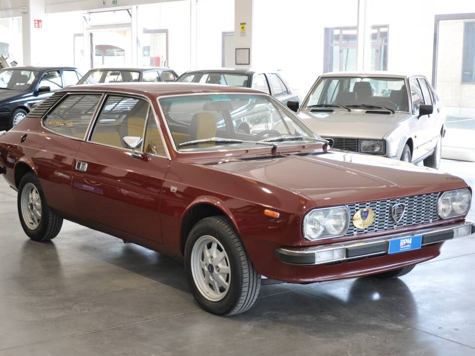 Image 8/37 of Lancia Beta HPE 1600 (1975)