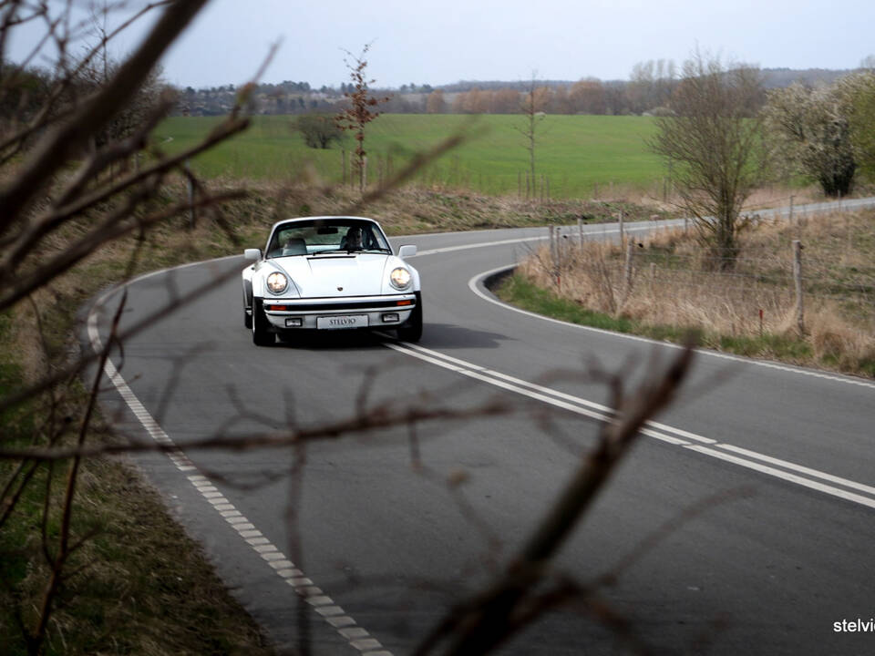 Image 45/46 of Porsche 911 Turbo 3.3 (1980)