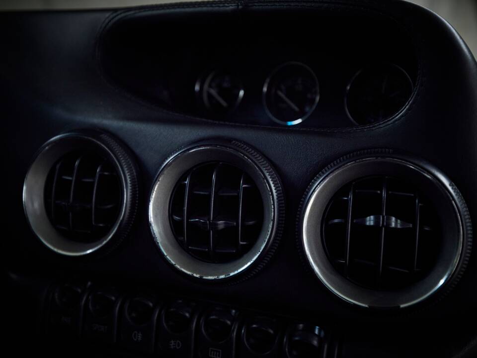 Bild 91/98 von Ferrari 550 Maranello (1998)