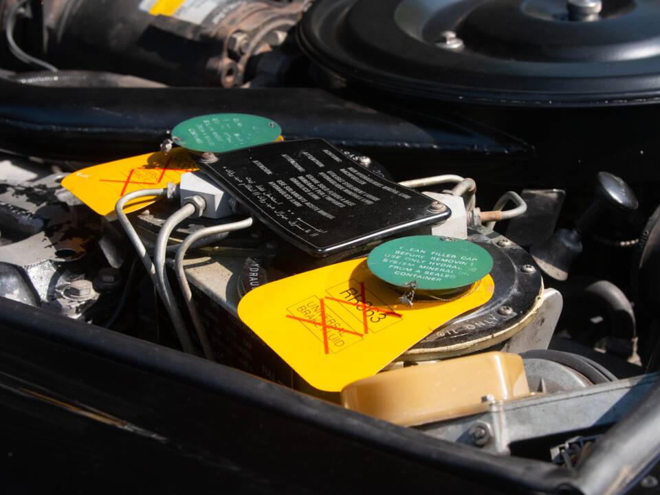 Image 35/50 de Rolls-Royce Corniche I (1981)