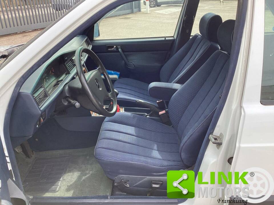 Image 10/10 of Mercedes-Benz 190 E 1.8 (1992)
