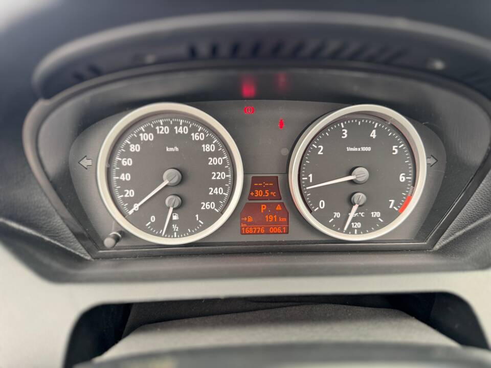 Imagen 14/26 de BMW 650i (2006)