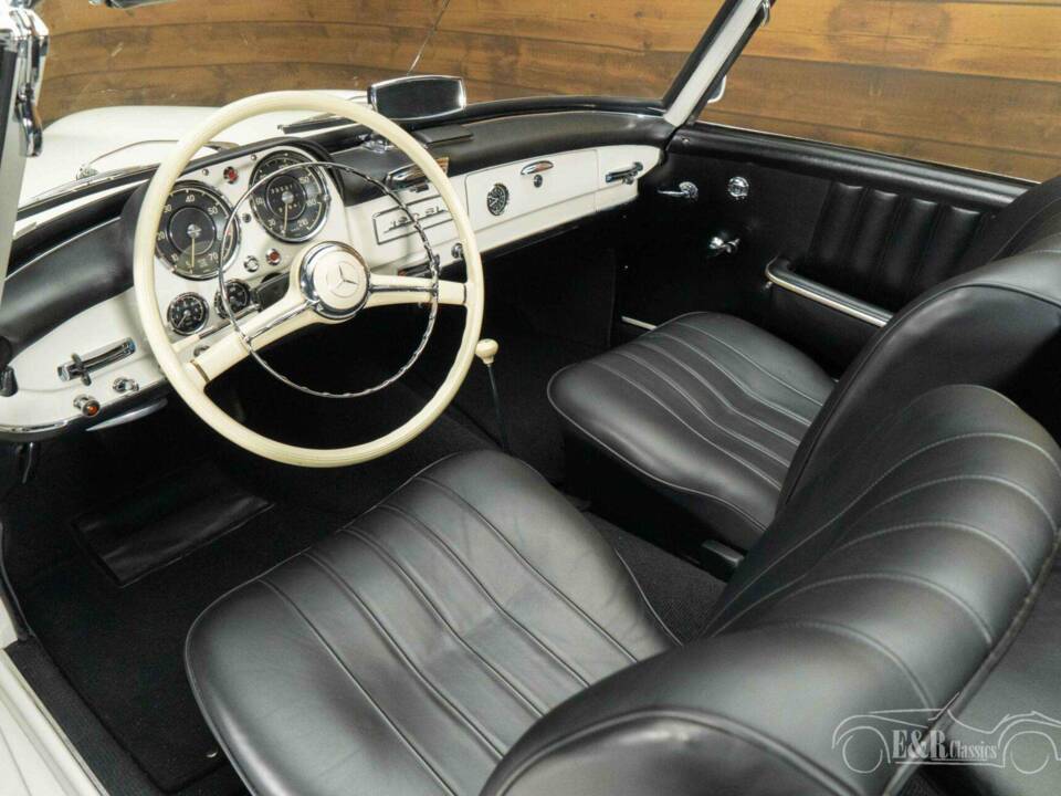 Image 2/19 of Mercedes-Benz 190 SL (1962)
