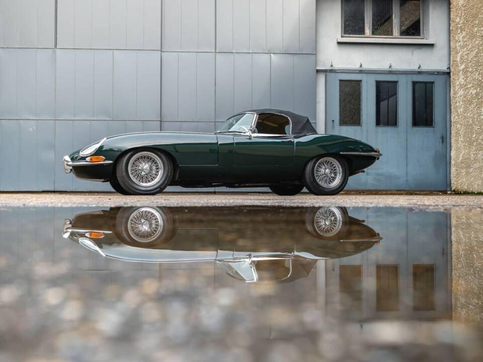 Image 14/48 de Jaguar Type E 4.2 (1965)