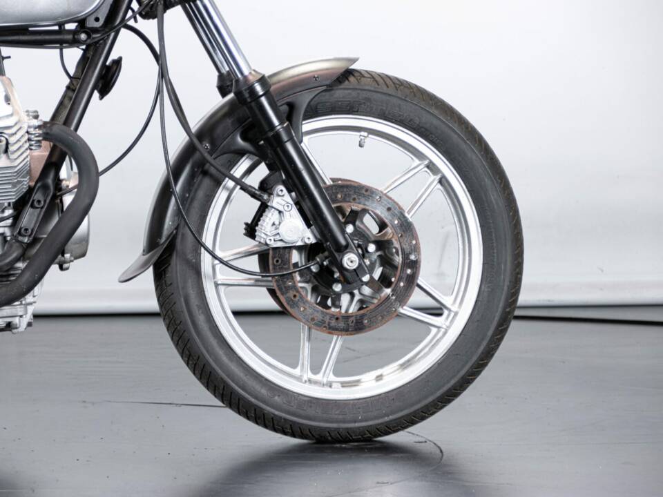 Bild 35/50 von Moto Guzzi V 35 III (1986)