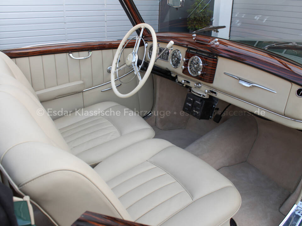 Image 9/38 de Mercedes-Benz 220 Cabriolet A (1955)