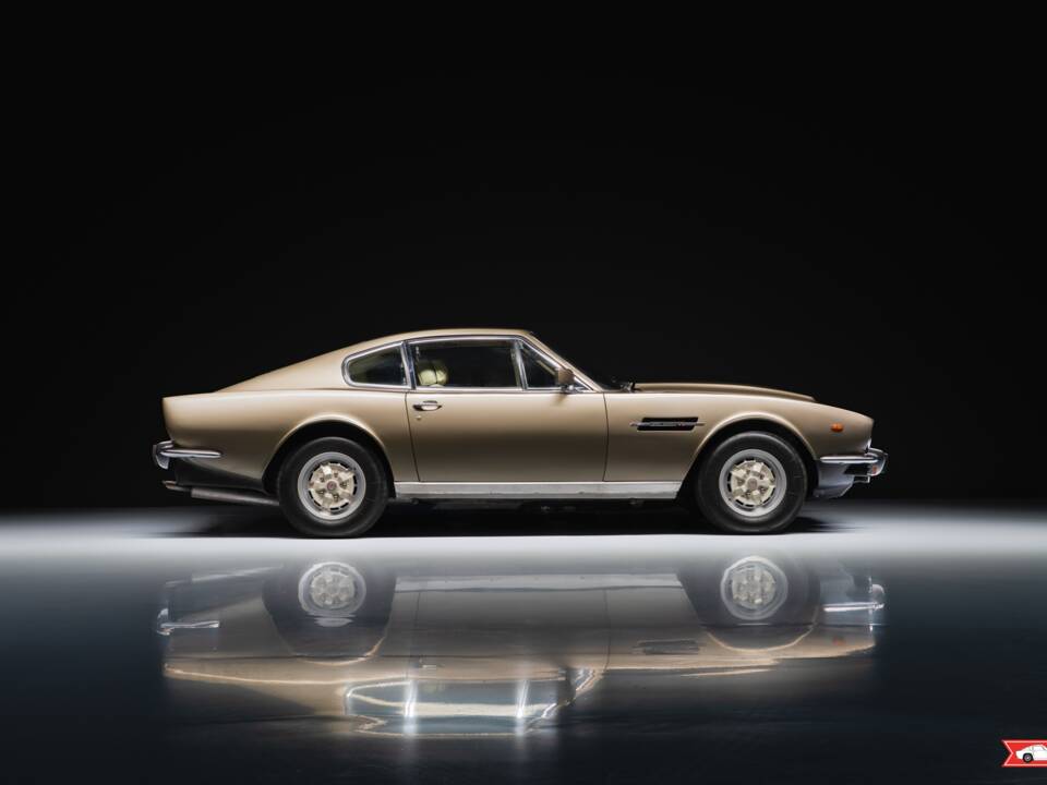 Image 2/7 of Aston Martin V8 "Oscar India" (1980)