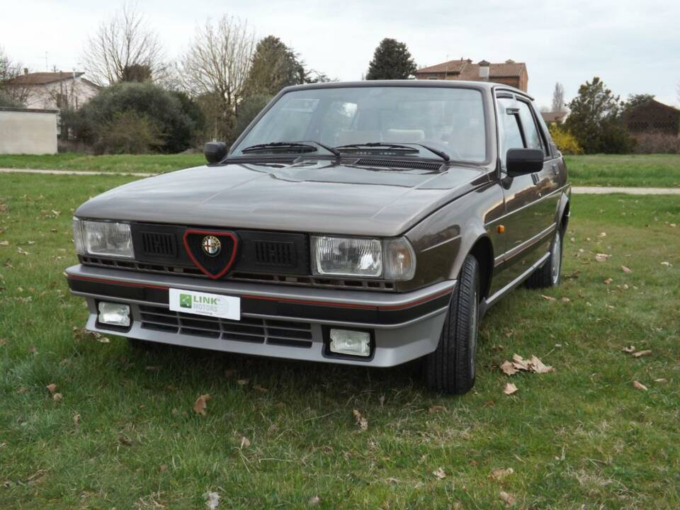 Image 13/50 of Alfa Romeo Giulietta 1.6 (1984)