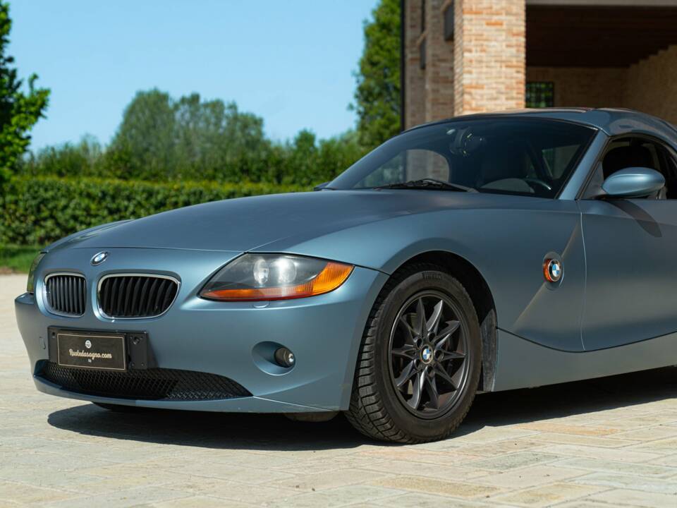 Image 11/49 of BMW Z4 2.2i (2004)