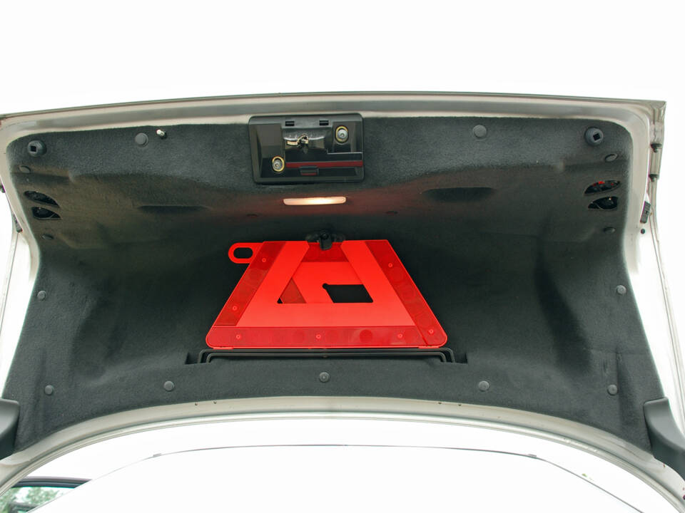 Imagen 31/34 de Mercedes-Benz E 240 (1999)