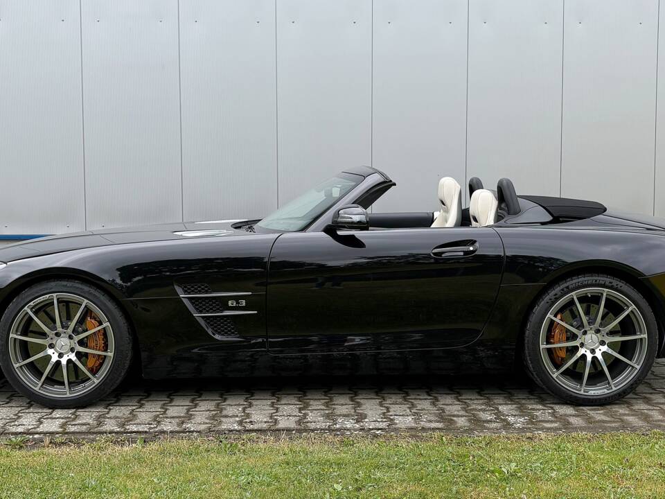 Image 7/28 of Mercedes-Benz SLS AMG Roadster (2012)