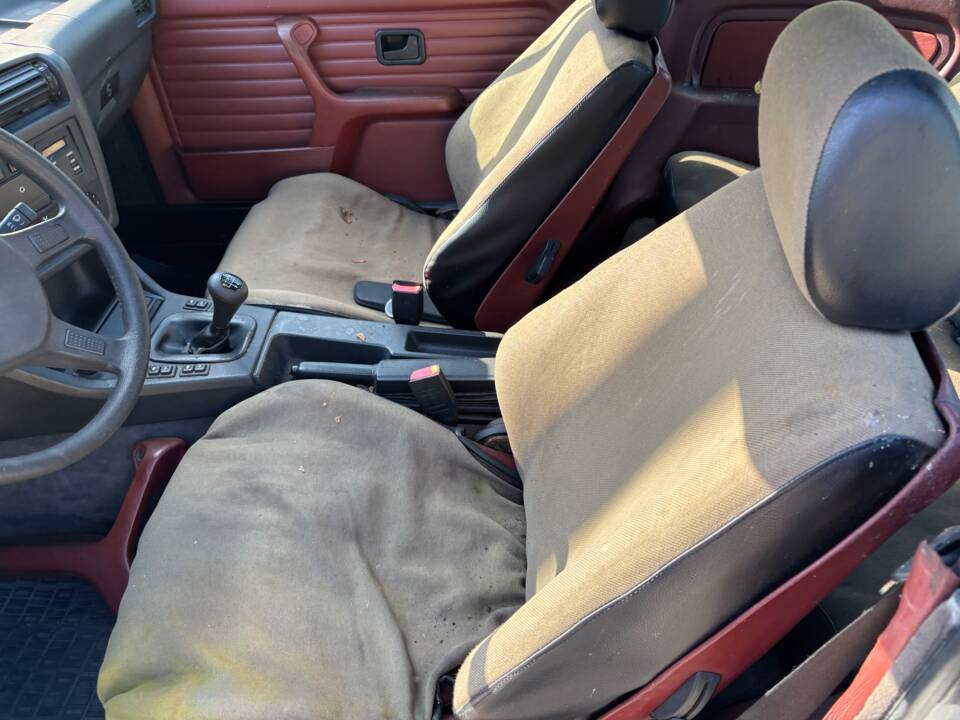 Image 8/14 of BMW 320i (1987)