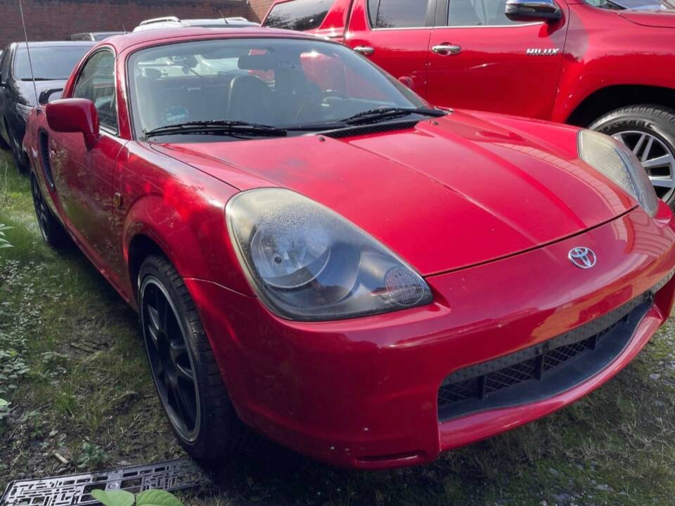 Image 48/57 of Toyota MR2 (2003)