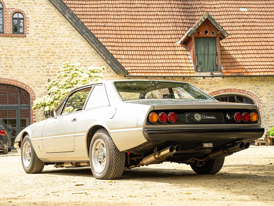 Bild 6/81 von Ferrari 365 GT4 2+2 (1973)