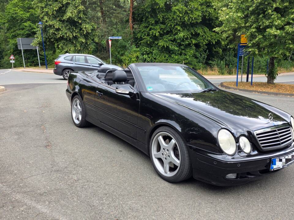 Bild 3/7 von Mercedes-Benz CLK 430 (2001)