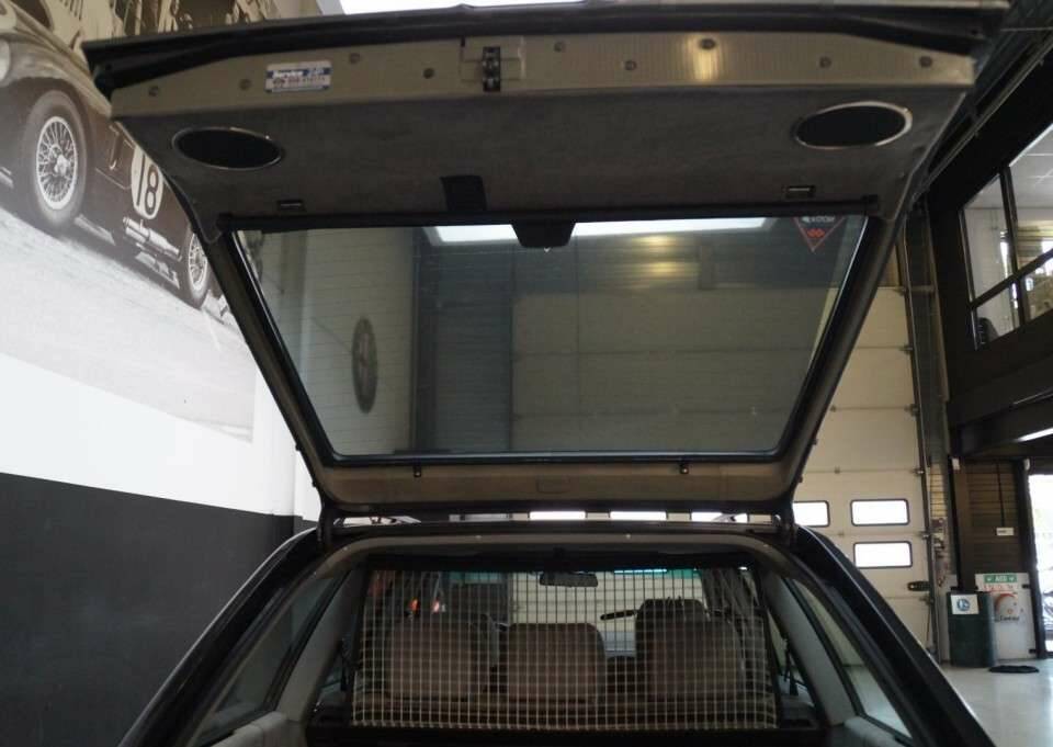 Bild 49/50 von Mercedes-Benz E 280 T (1994)