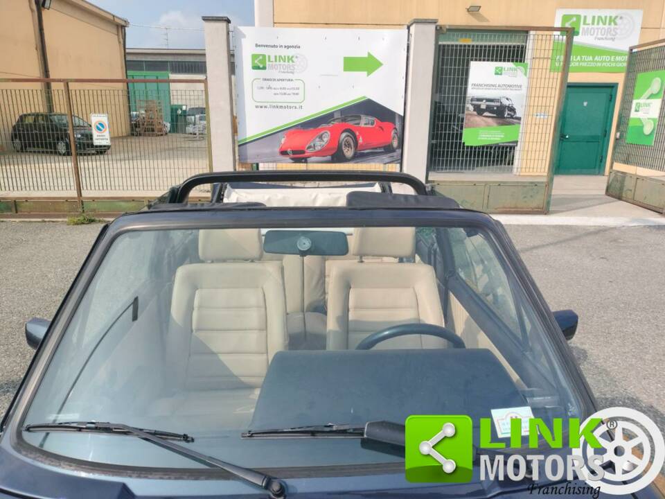 Image 8/10 of Volkswagen Golf Mk I Convertible 1.6 (1990)
