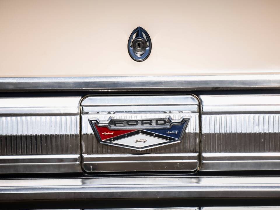 Bild 36/89 von Ford Fairlane 500 (1963)