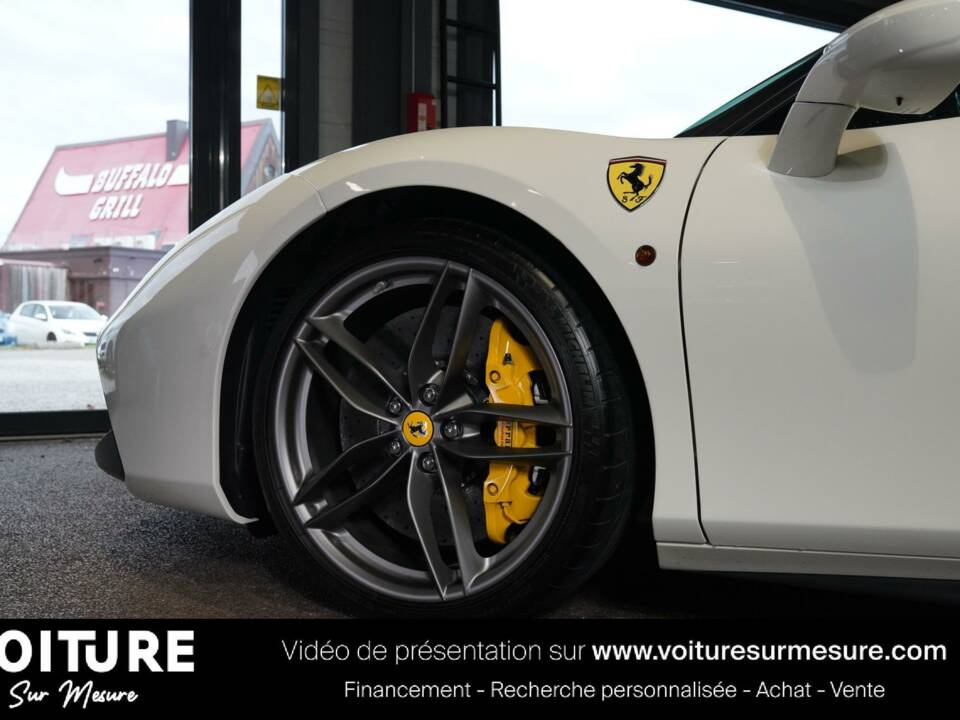 Image 47/50 of Ferrari 488 GTB (2015)